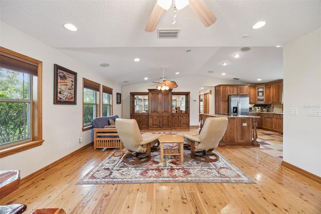 30904 DEAL DRIVE, Sorrento, FL 32776