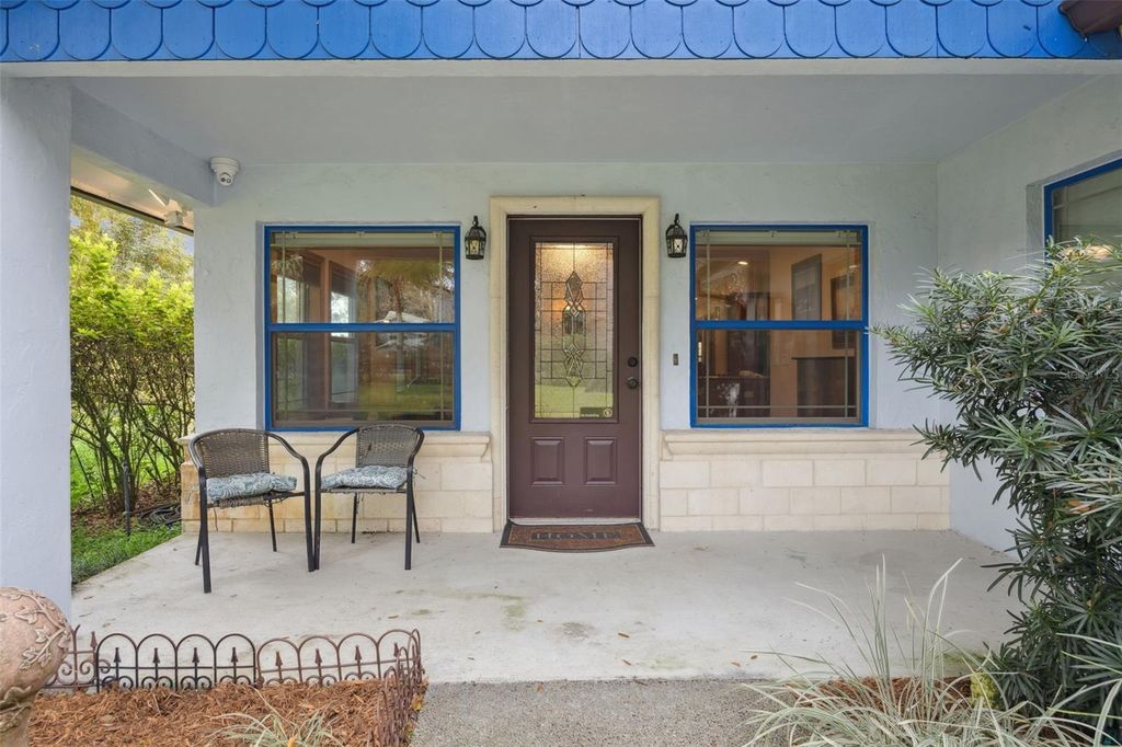 Image 5 of property listing at 30904 DEAL DRIVE, Sorrento, FL 32776