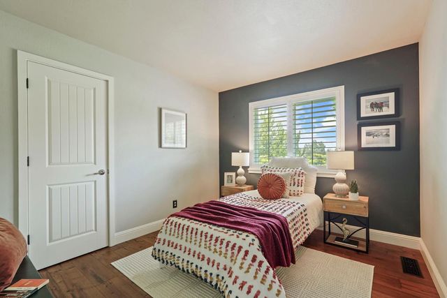 2326 Vista Del Lago Dr, Valley Springs, CA 95252