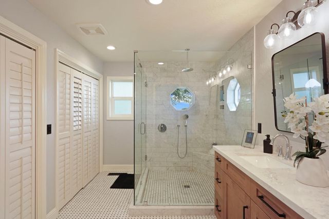 2326 Vista Del Lago Dr, Valley Springs, CA 95252