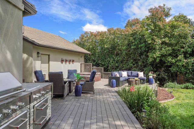 2326 Vista Del Lago Dr, Valley Springs, CA 95252