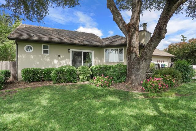 2326 Vista Del Lago Dr, Valley Springs, CA 95252