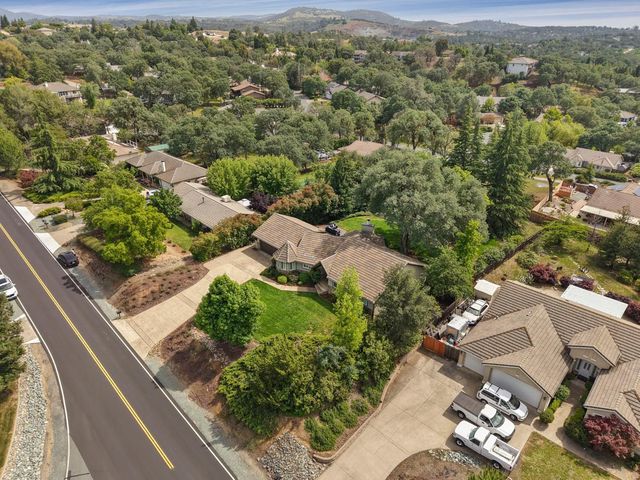 2326 Vista Del Lago Dr, Valley Springs, CA 95252