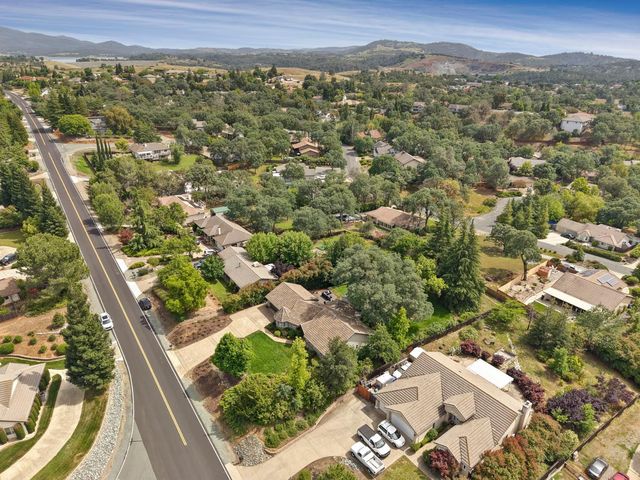 2326 Vista Del Lago Dr, Valley Springs, CA 95252