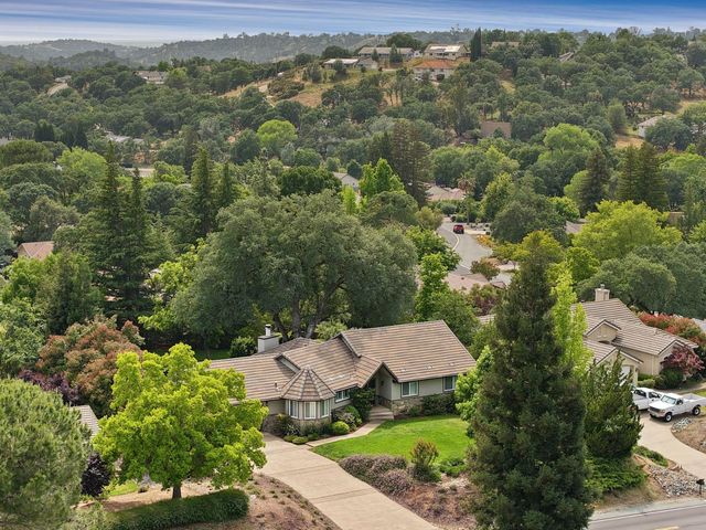 2326 Vista Del Lago Dr, Valley Springs, CA 95252