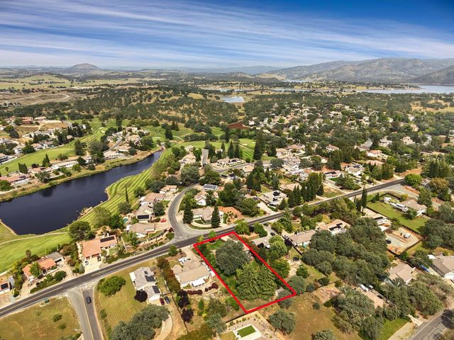 2326 Vista Del Lago Dr, Valley Springs, CA 95252