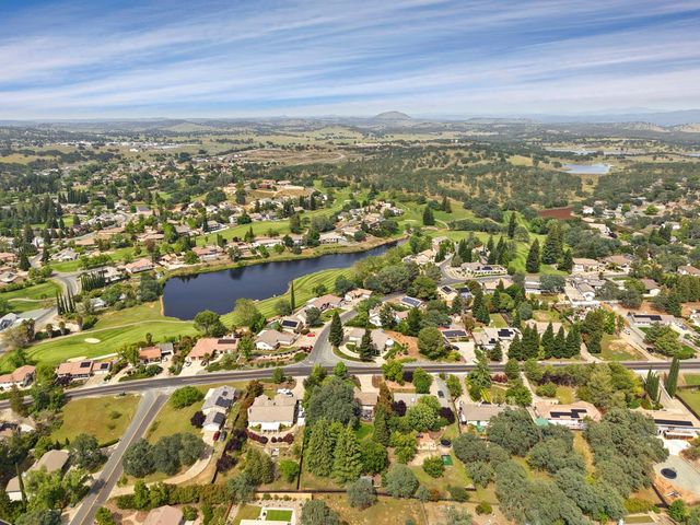 2326 Vista Del Lago Dr, Valley Springs, CA 95252