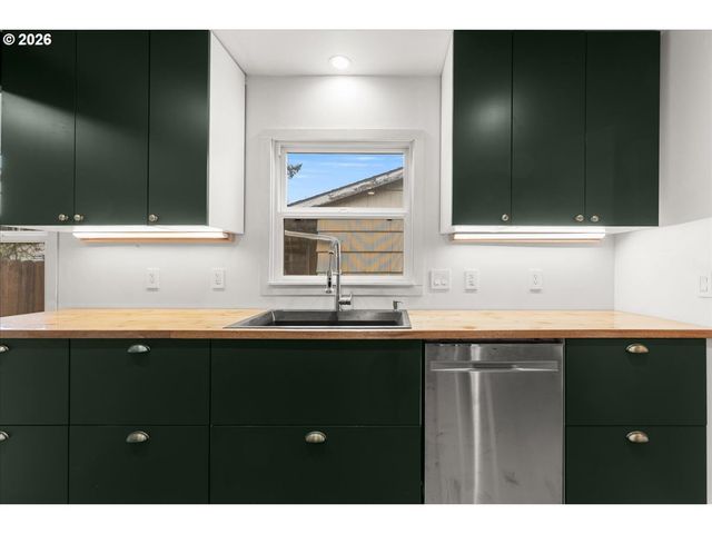 6523 Se 84TH Ave, Portland, OR 97266