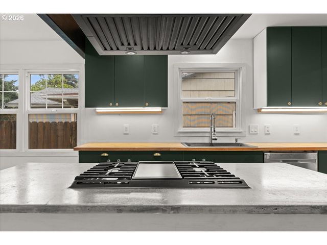 6523 Se 84TH Ave, Portland, OR 97266