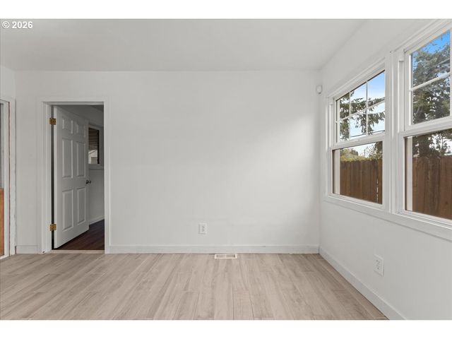 6523 Se 84TH Ave, Portland, OR 97266