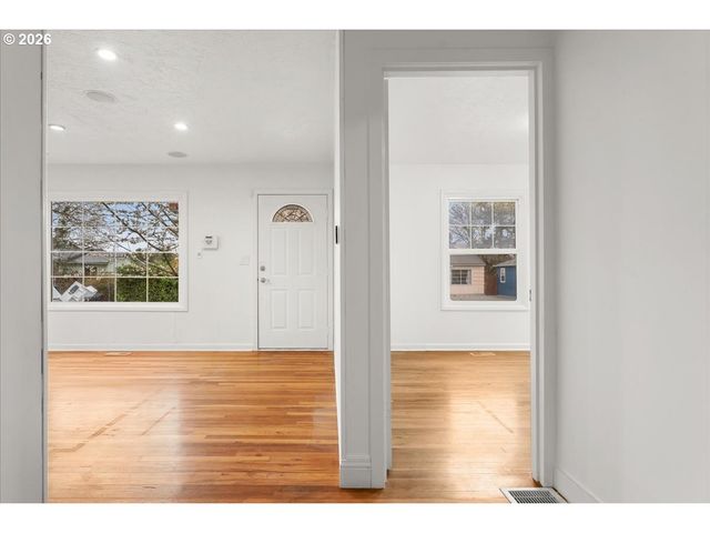 6523 Se 84TH Ave, Portland, OR 97266