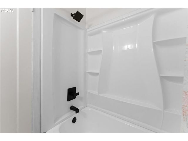 6523 Se 84TH Ave, Portland, OR 97266