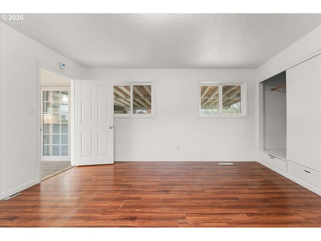 6523 Se 84TH Ave, Portland, OR 97266