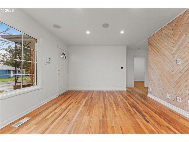 6523 Se 84TH Ave, Portland, OR 97266