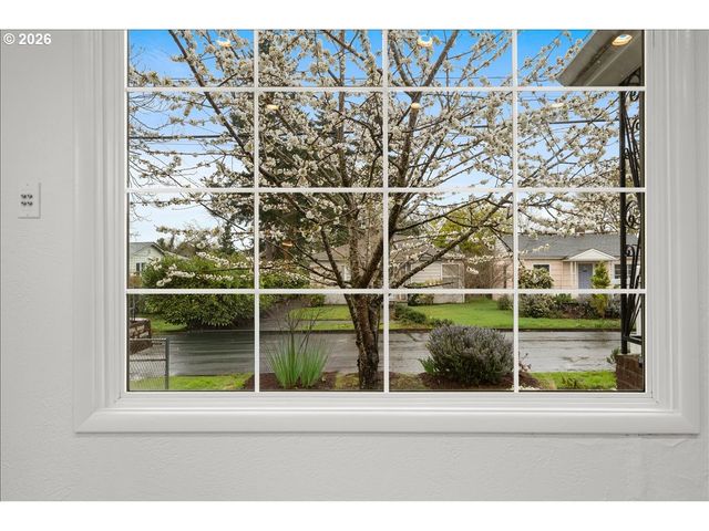 6523 Se 84TH Ave, Portland, OR 97266