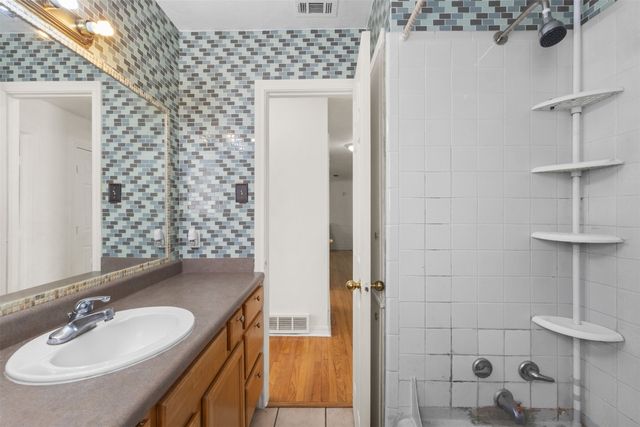 4805 Ira Street, Haltom City, TX 76117