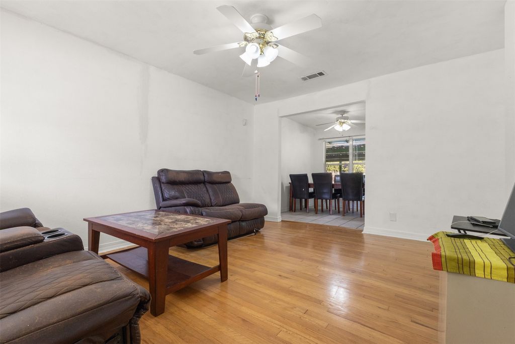 4805 Ira Street, Haltom City, TX 76117 — photo 2
