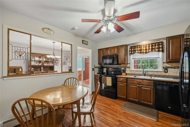 23 Buckingham Place, Washingtonville, NY 10992