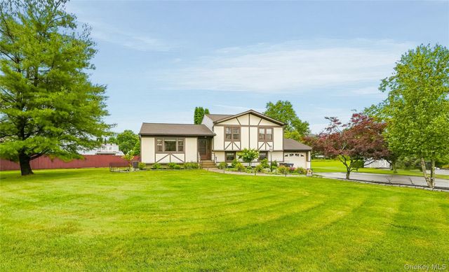 23 Buckingham Place, Washingtonville, NY 10992