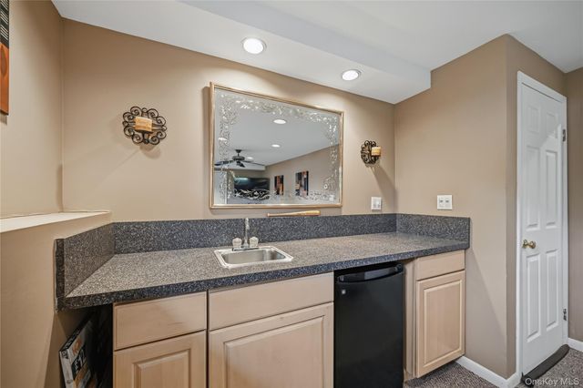 23 Buckingham Place, Washingtonville, NY 10992
