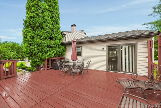 23 Buckingham Place, Washingtonville, NY 10992