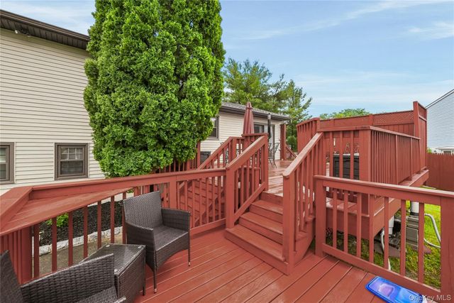 23 Buckingham Place, Washingtonville, NY 10992