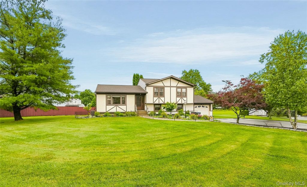 23 Buckingham Place, Washingtonville, NY 10992 — photo 4