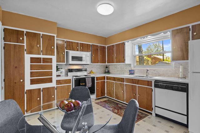 1002 Celia Lane, Lexington, KY 40504