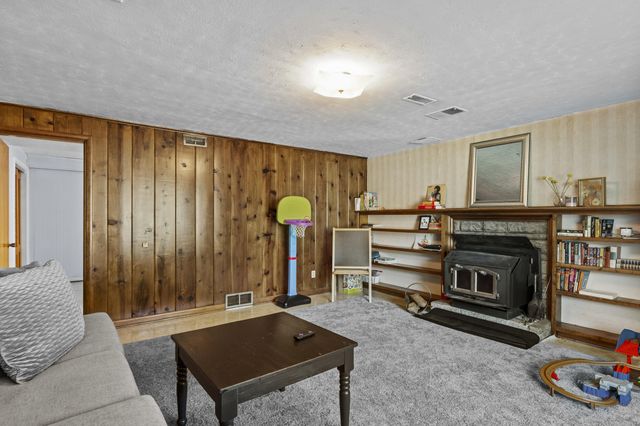 1002 Celia Lane, Lexington, KY 40504