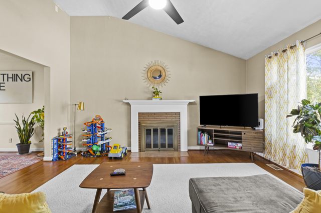 1002 Celia Lane, Lexington, KY 40504