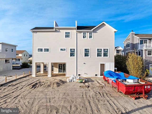 354 W 11TH ST, Ship Bottom, NJ 08008