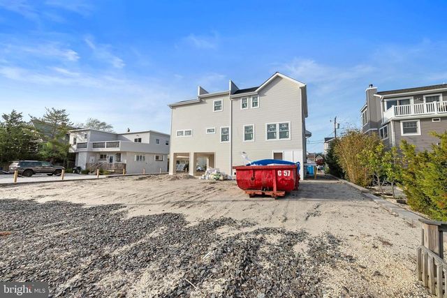 354 W 11TH ST, Ship Bottom, NJ 08008