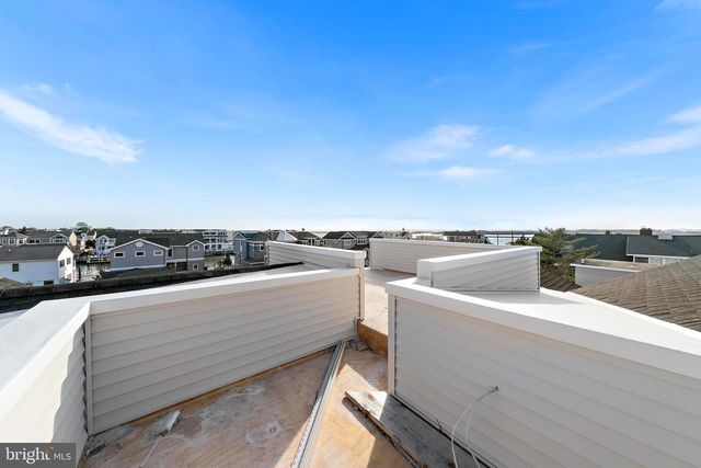 354 W 11TH ST, Ship Bottom, NJ 08008
