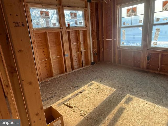 354 W 11TH ST, Ship Bottom, NJ 08008