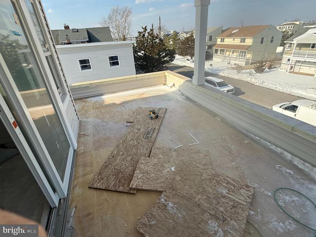 354 W 11TH ST, Ship Bottom, NJ 08008