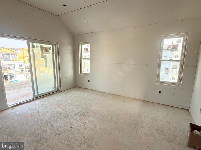 354 W 11TH ST, Ship Bottom, NJ 08008