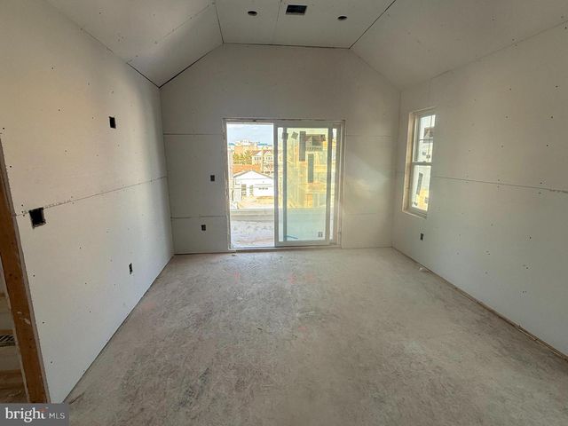 354 W 11TH ST, Ship Bottom, NJ 08008