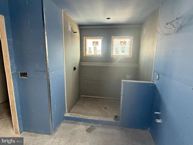 354 W 11TH ST, Ship Bottom, NJ 08008