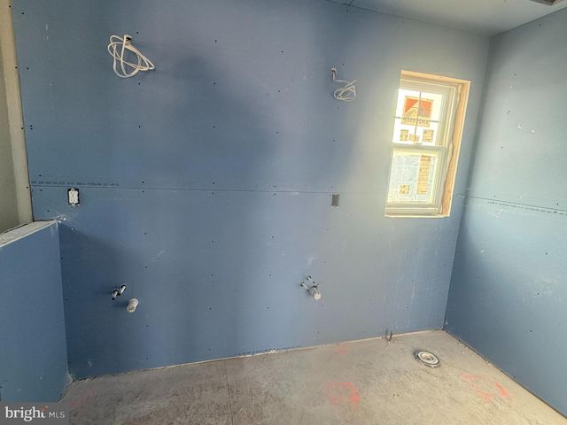 354 W 11TH ST, Ship Bottom, NJ 08008