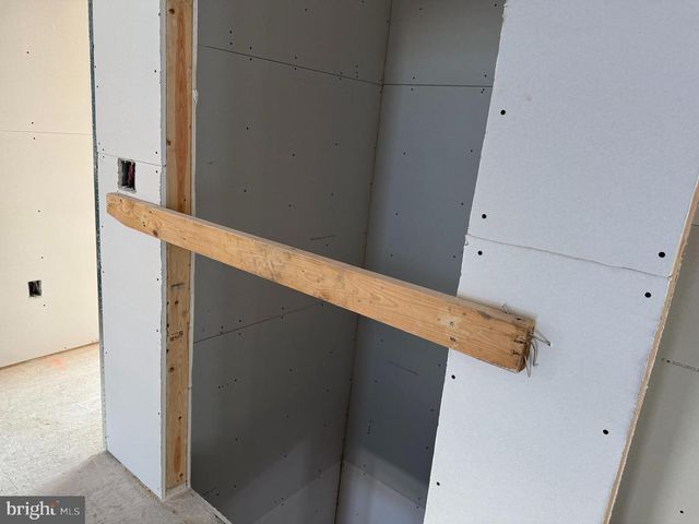 354 W 11TH ST, Ship Bottom, NJ 08008