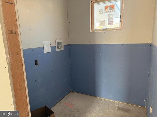 354 W 11TH ST, Ship Bottom, NJ 08008