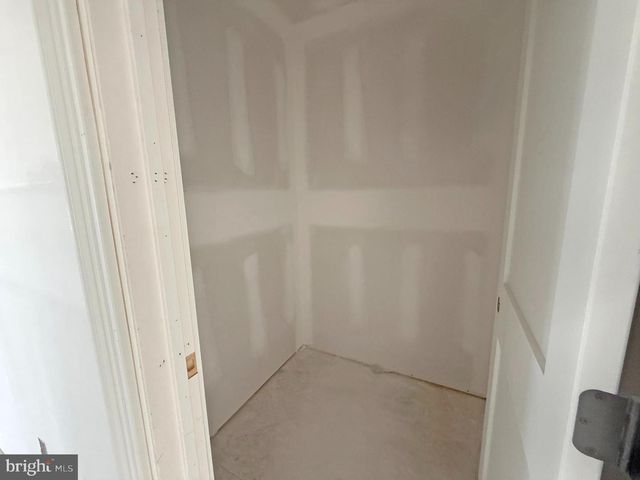 354 W 11TH ST, Ship Bottom, NJ 08008