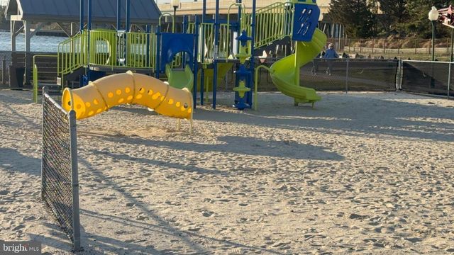 354 W 11TH ST, Ship Bottom, NJ 08008