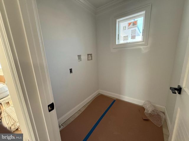 354 W 11TH ST, Ship Bottom, NJ 08008
