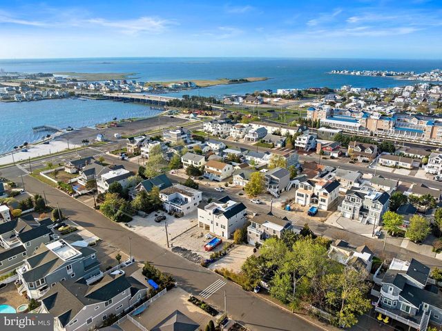 354 W 11TH ST, Ship Bottom, NJ 08008