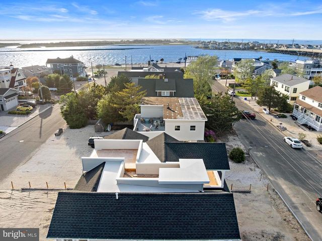 354 W 11TH ST, Ship Bottom, NJ 08008