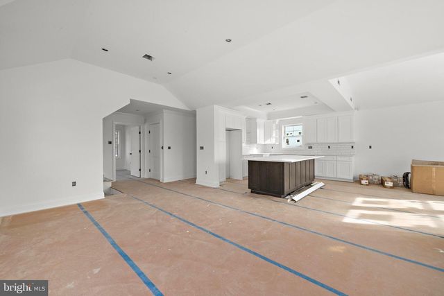 354 W 11TH ST, Ship Bottom, NJ 08008