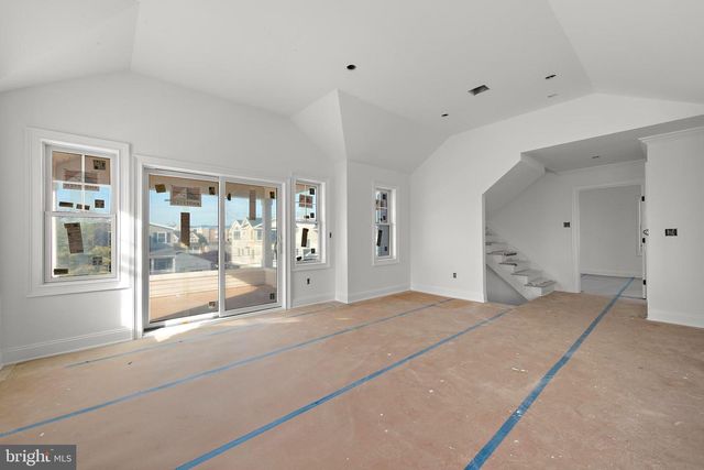 354 W 11TH ST, Ship Bottom, NJ 08008
