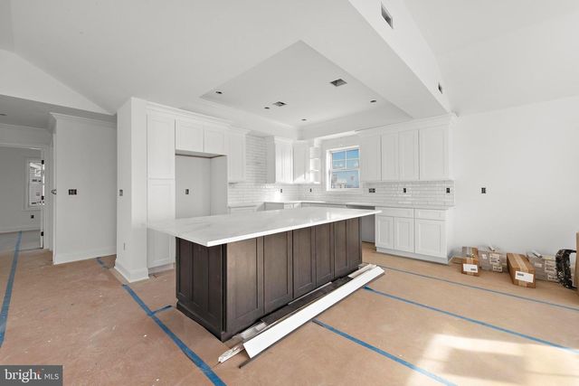 354 W 11TH ST, Ship Bottom, NJ 08008