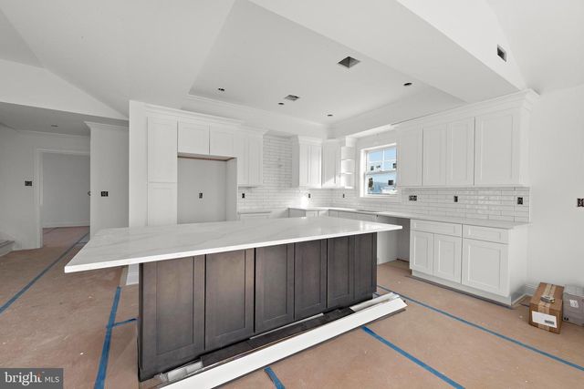 354 W 11TH ST, Ship Bottom, NJ 08008